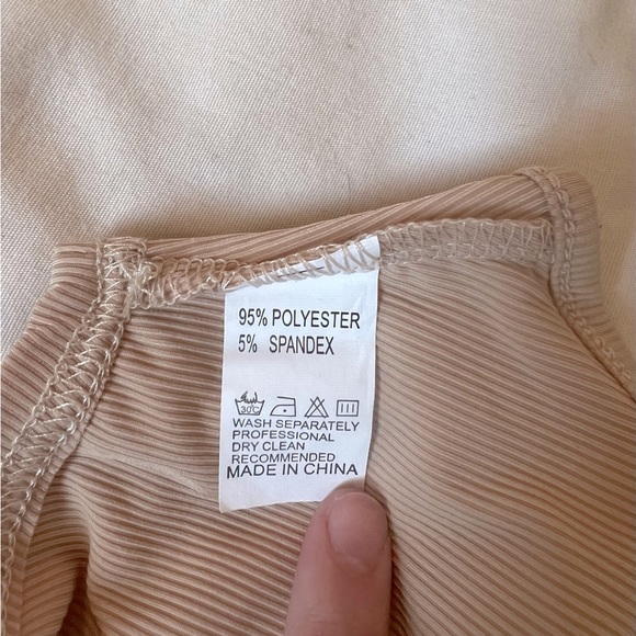 Tan V-Cut Cropped Top - Picture 3 of 6